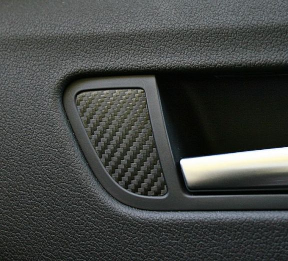 Carbon-look coating for A4/A5 door lock