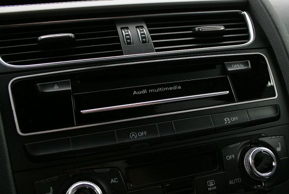 1 Aluminium Zierrahmen CD-Wechsler o. Multimediaschacht FL 2012