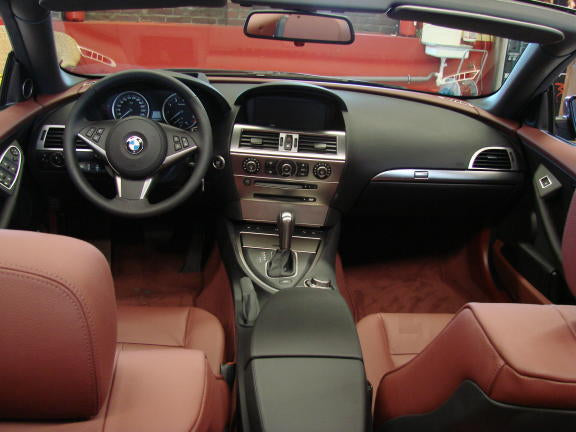 Decorative trim for right and left air vents