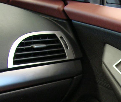 Decorative trim for right and left air vents