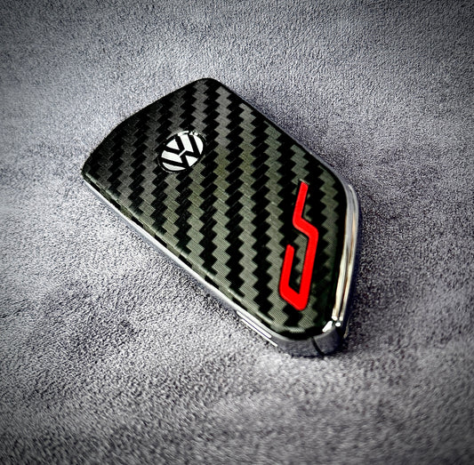 02 Cabonoptik VW Golf 8 CS Logo