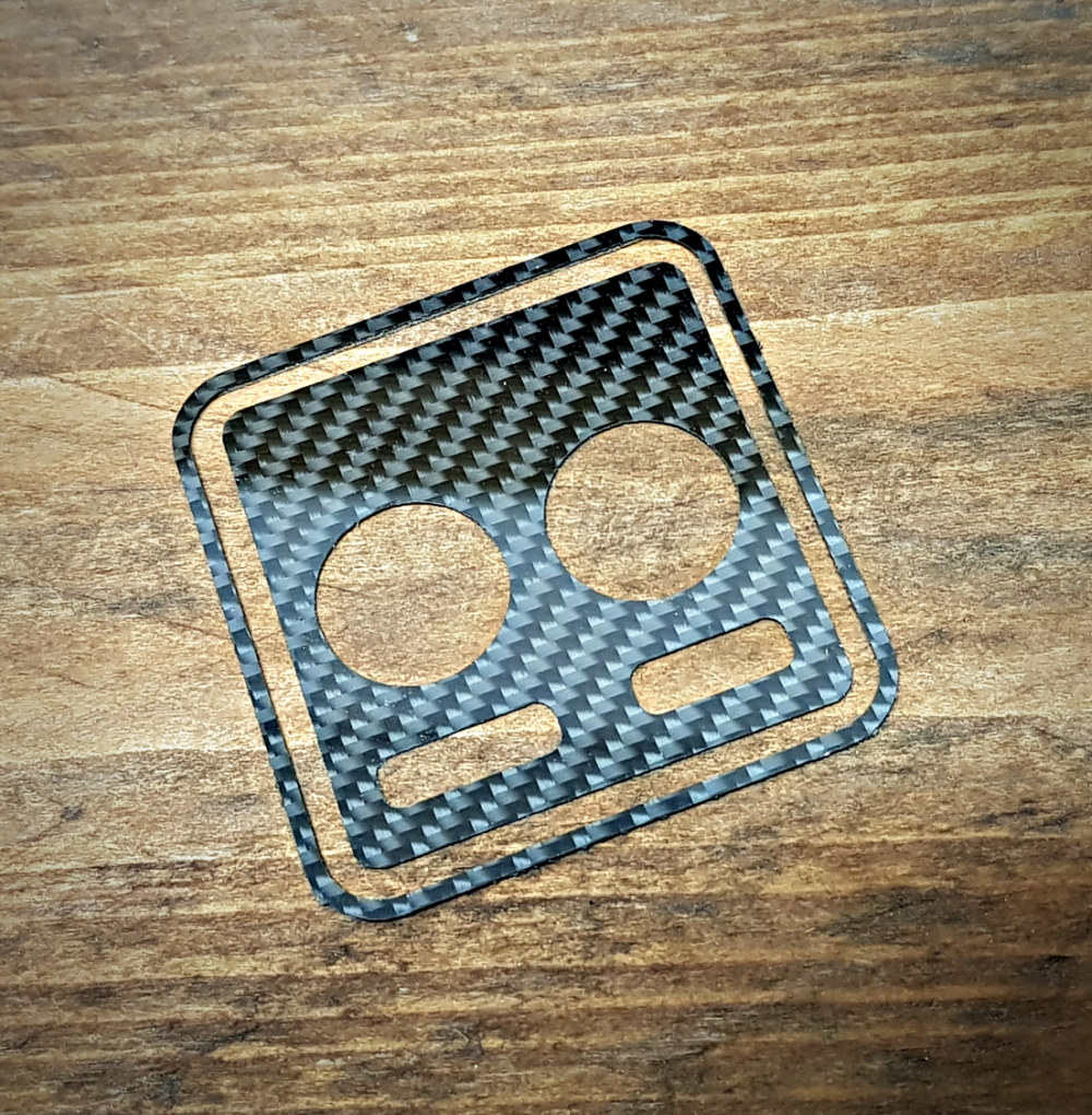F599-005 Zierblenden Echtcarbon Tachorückstellung
