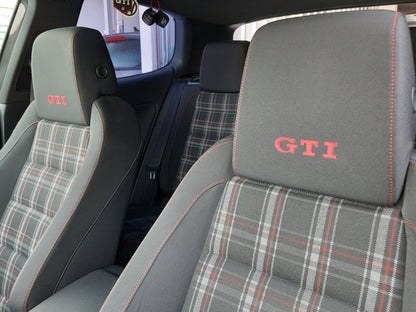 11. Logo  GTI  für die Vorderstze