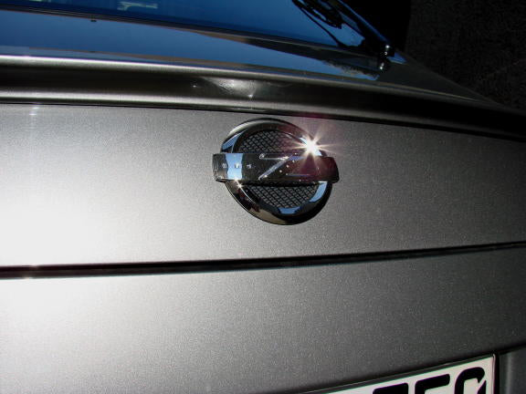 4 carbon-style insert emblems