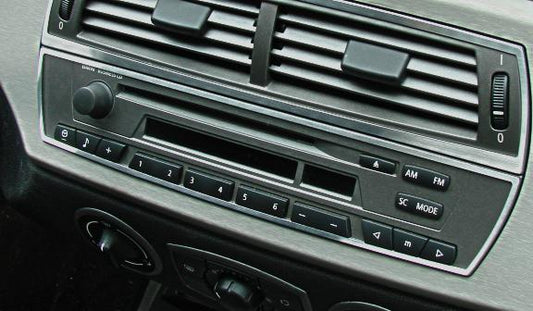 1 decorative frame around the radio