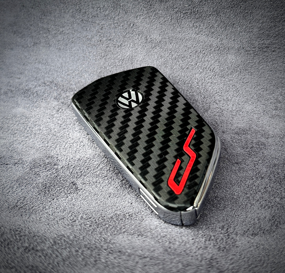 02 Cabonoptik VW Golf 8 CS Logo