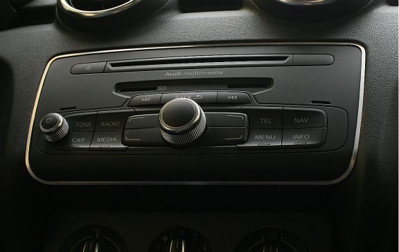 1 Aluminium Zierrahmen für Radio