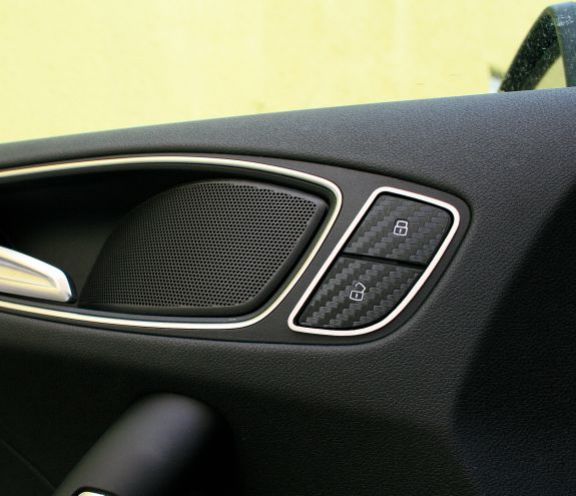 2 Aluminium Zierrahmen für Türknöpfe vorne