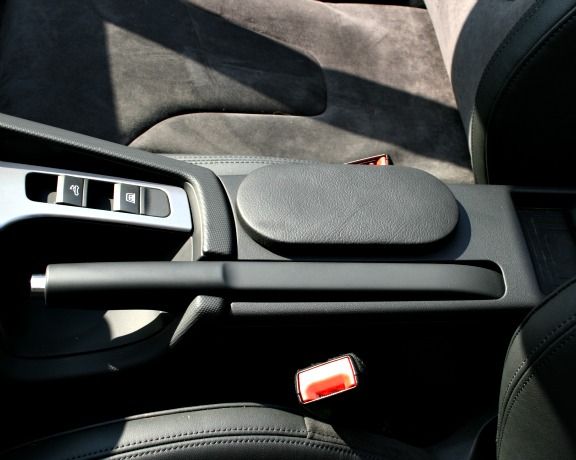 Armablage aufgepolstert Echtleder für den Becherhalter