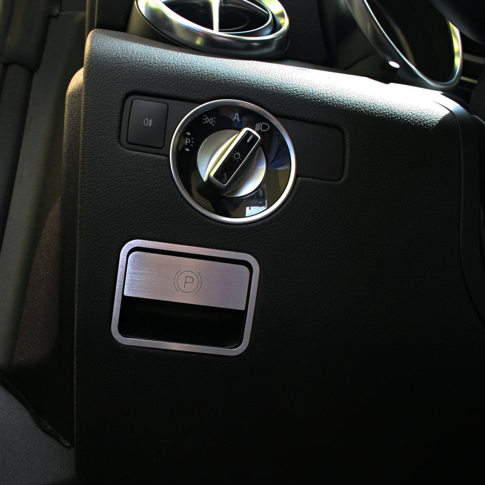 R172-008 :: Parking brake trim panels