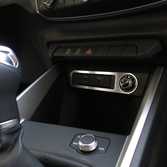 A119-007 Aluminium Zierrahmen am Zigarettenanzünder