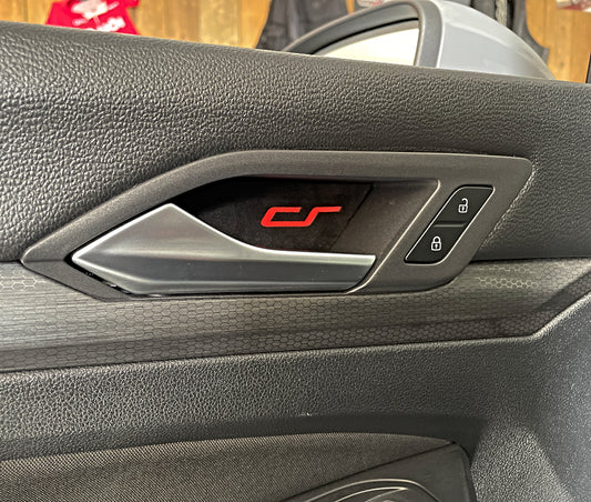 12. Zierblenden Türgriffeinleger Alcantara + Logo CS