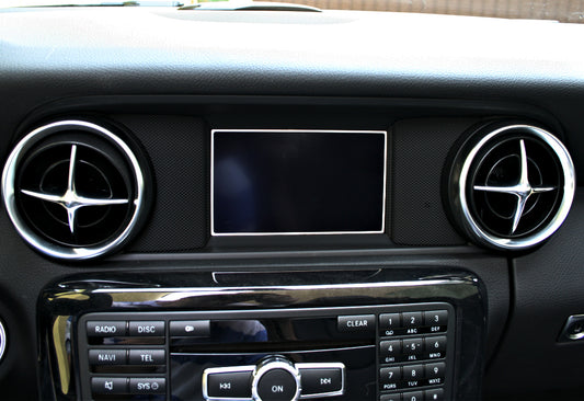 R172-013 :: Zierrahmen Display Audio 20